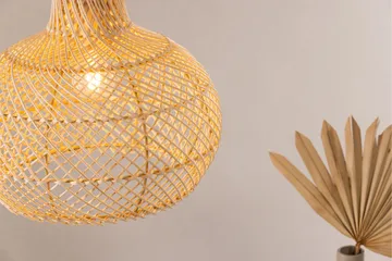 Varekil Pendellampa 30 cm - Trä/natur - Products - Belysning - Lampor & belysning inomhus - Taklampa & takbelysning - Pendellampa & hänglampa