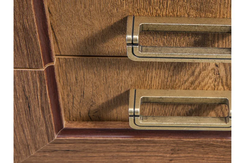 Tadeusz Vitrinskåp 40 cm djup 90 cm bred 191 cm hög Trä - Brun - Products - Förvaring - Skåp - Vitrinskåp