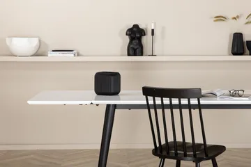 Jimmy Förlängningsbart Matbord 150 cm - Vit/Svart - Products - Möbler - Bord & matgrupp - Matbord & köksbord