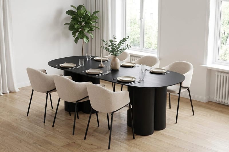 Juno Matgrupp rektangulärt 220 cm Svart med 8 Filip Matstolar - Svart - Products - Möbler - Bord & matgrupp - Matgrupp