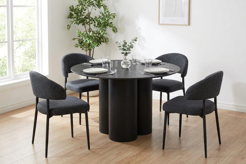 Juno Matgrupp runt 110 cm Svart med 4 Sawako Matstolar - Svart - Products - Möbler - Bord & matgrupp - Matgrupp