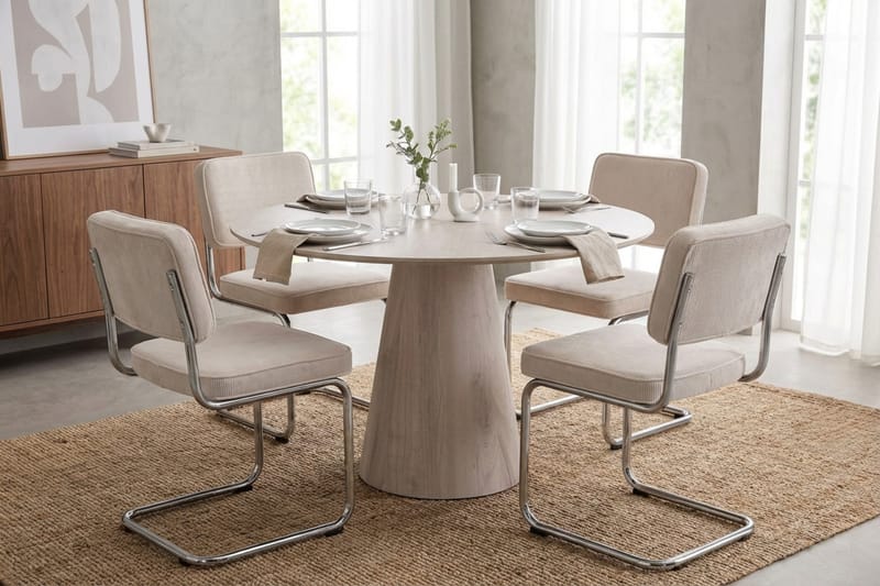 Siena Matgrupp runt 110 cm Vitlaserad med 4 Milva Matstolar - Vitlaserad/Beige/krom - Products - Möbler - Bord & matgrupp - Matgrupp