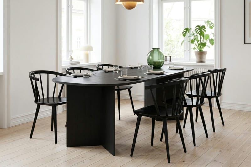 Vera Matgrupp rektangulärt 220 cm Svart med 6 Tyrö Matstolar - Svart - Products - Möbler - Bord & matgrupp - Matgrupp
