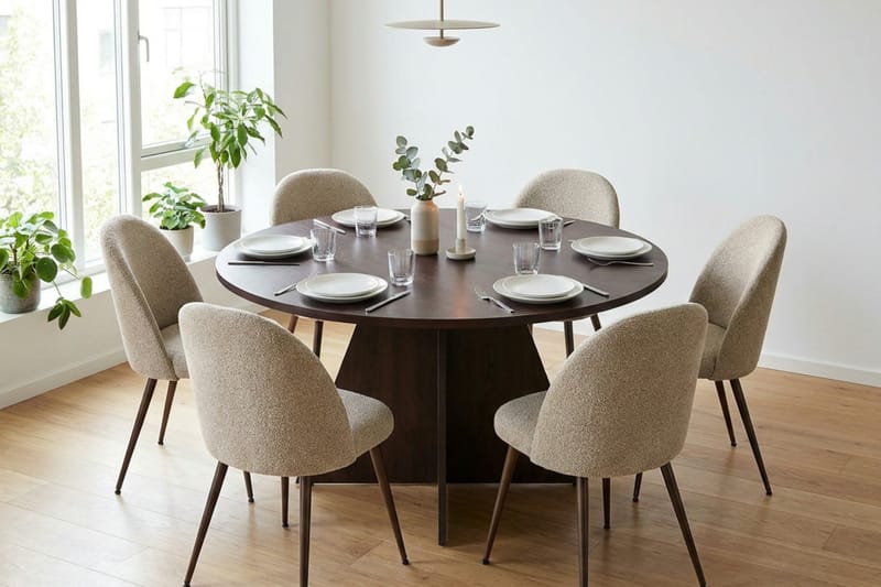 Vera Matgrupp runt 130 cm R ökt Ek med 6 Nibe Plus Matstolar - Rökt ek - Products - Möbler - Bord & matgrupp - Matgrupp