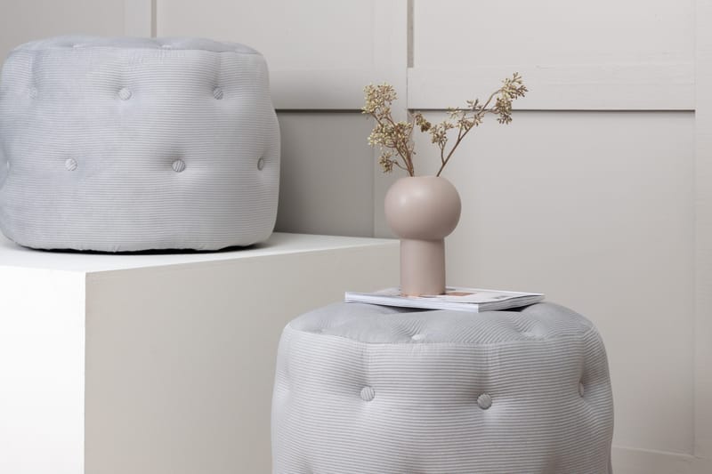 Benjamin Sittpuff - Grå - Products - Möbler - Fåtölj & stolar - Pall & puff - Sittpuff