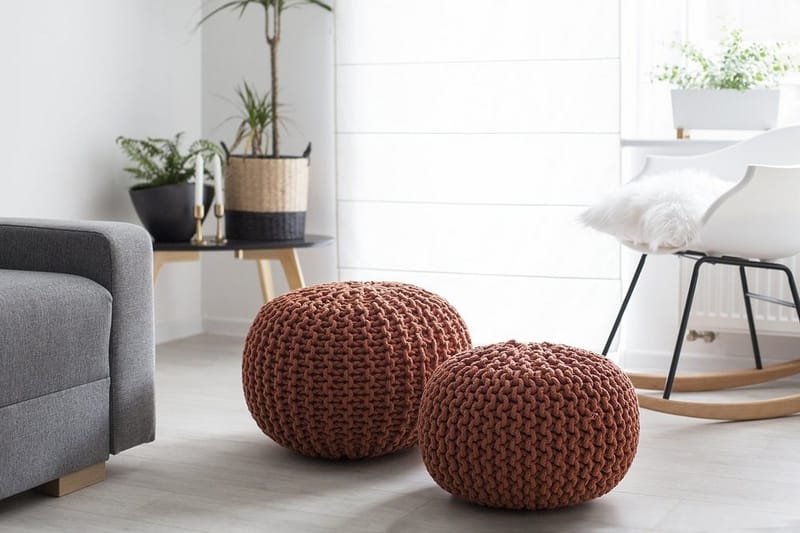 Conrad Sittpuff 50 cm - Brun - Products - Möbler - Fåtölj & stolar - Pall & puff - Sittpuff