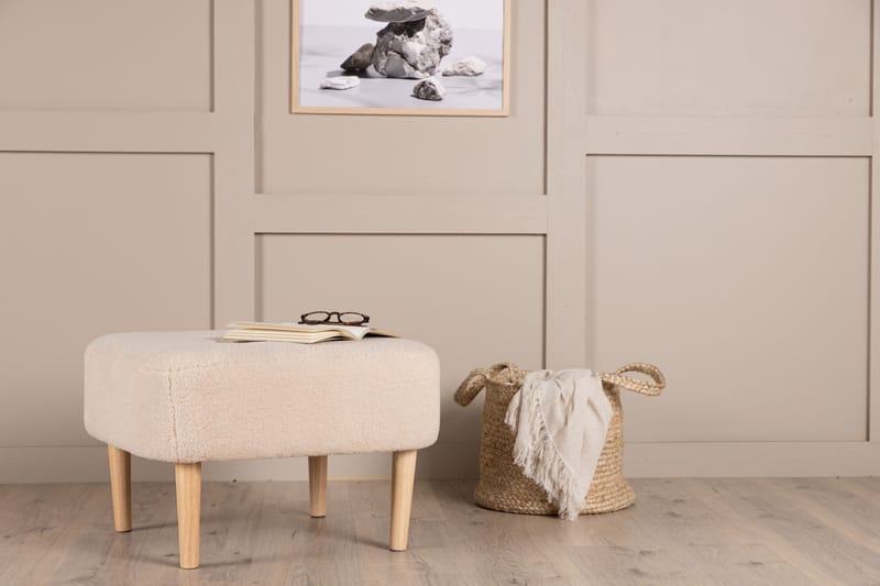 Salina Sittpuff med knappar - Vit - Products - Möbler - Fåtölj & stolar - Pall & puff - Sittpuff