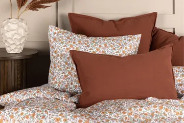 Ronja Kuddfodral - Roströd - Products - Textil & mattor - Kudde & kuddfodral - Kuddfodral