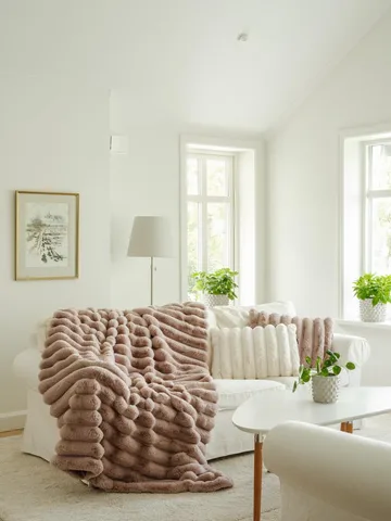Liny pläd 140 x 220 cm - Pale Pink - Products - Textil & mattor - Filt & pläd