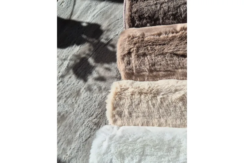 Heaven Deluxe Ryamatta 140x200 cm - Grå - Products - Textil & mattor - Matta - Modern matta - Ryamatta