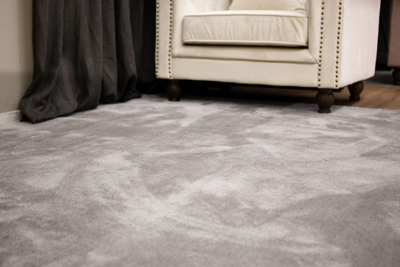 Undra Viskos-look Matta 170x240 - Silver - Products - Textil & mattor - Matta - Modern matta - Viskosmatta & konstsilkesmatta