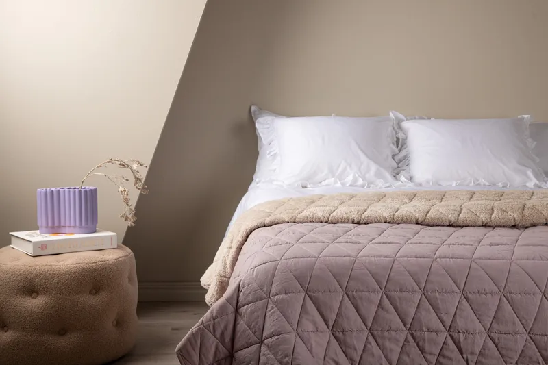 Nilla Överkast 180x260 cm - Ljusrosa - Products - Textil & mattor - Sängkläder - Överkast - Överkast dubbelsäng