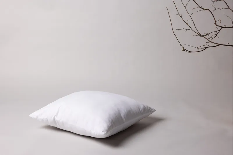 Clara Inner cushion - Vit - Products - Textil & mattor - Sängkläder - Sovkudde - Innerkudde & huvudkudde