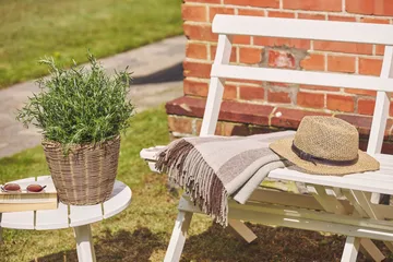 Hillerstorp Torpet Utesoffa 2-sits Vit - Vit - Products - Utemöbler & utemiljö - Balkong & altan - Balkongmöbler - Balkongsoffa